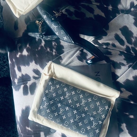 Louis Vuitton patent leather denim mules - Picture 6 of 6